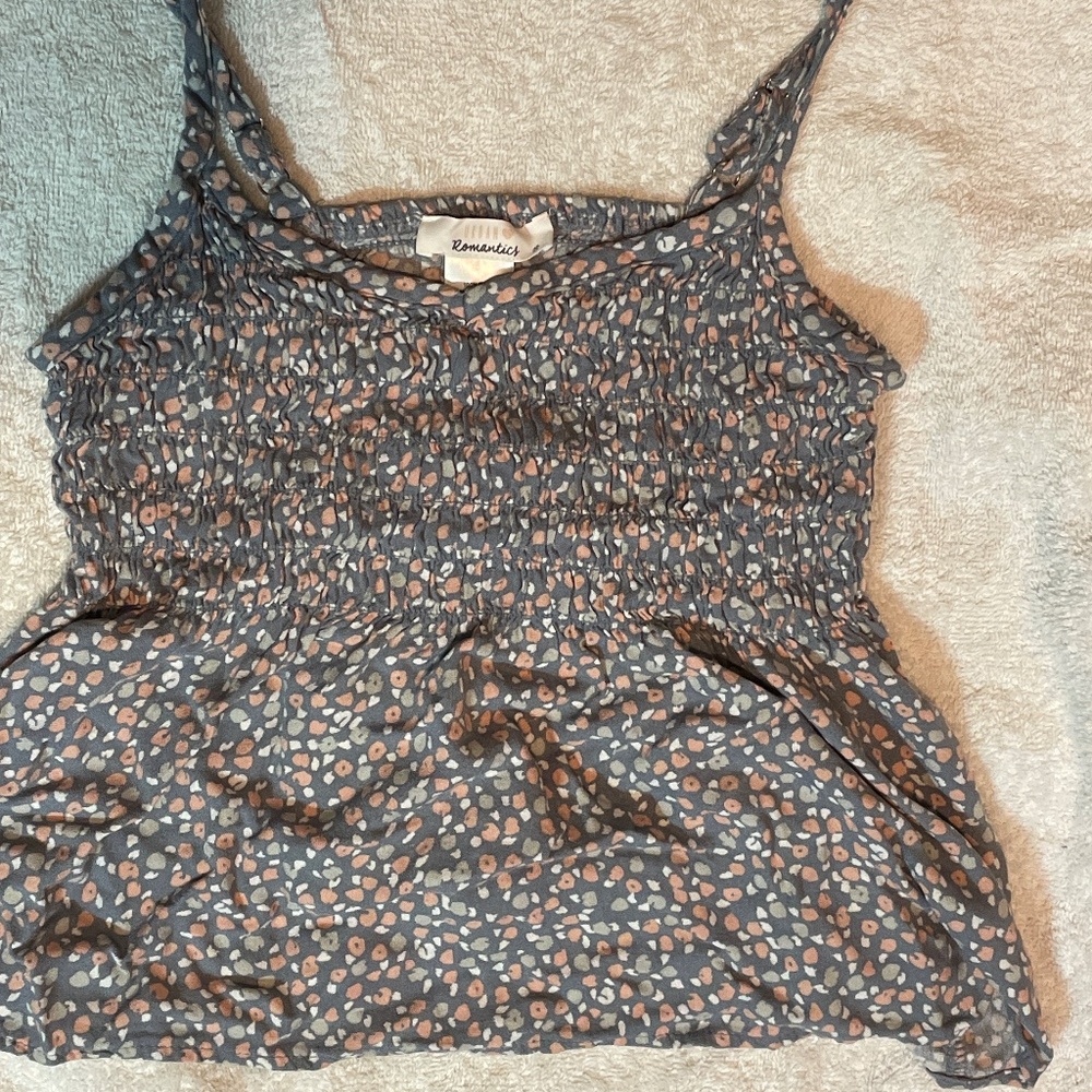 Colorful ruffled tanktop